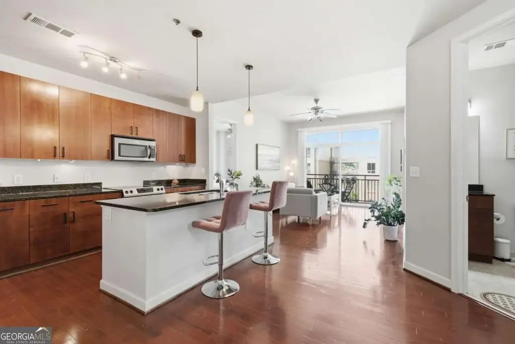 711 Cosmopolitan Drive Ne 326, Atlanta