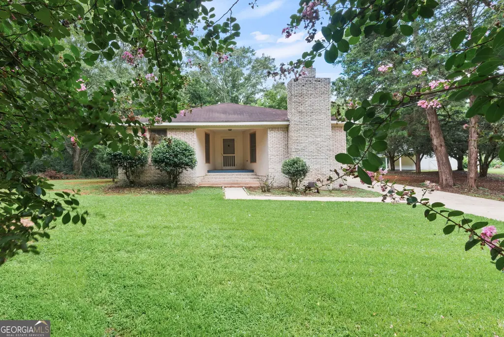 8 Thompson Lane, Thomaston