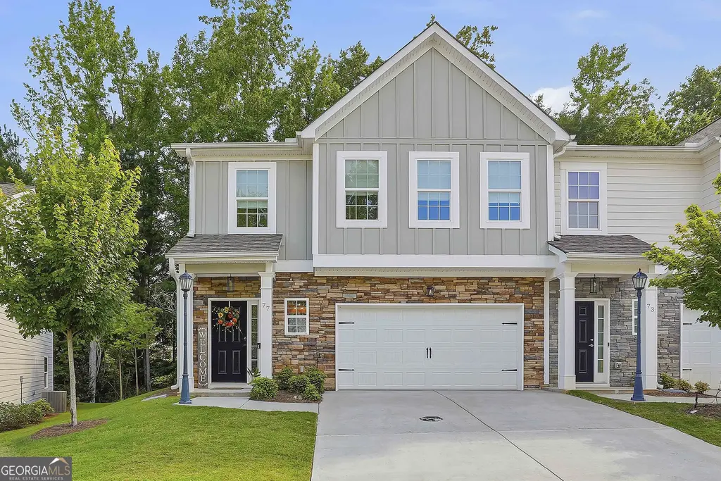 77 Portico Place, Newnan