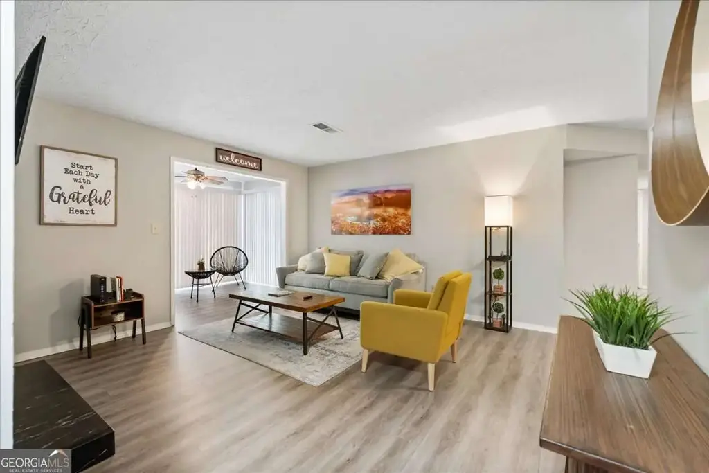 2102 Augusta Drive Se 21, Marietta