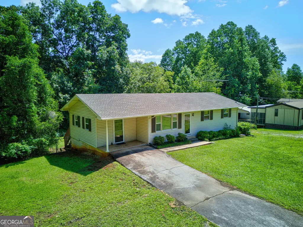 451 Defoor Road, Toccoa