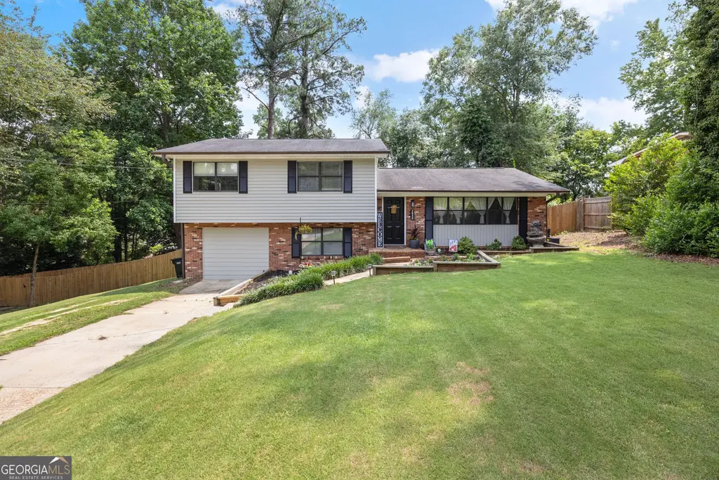 3838 Lyn Drive, Columbus