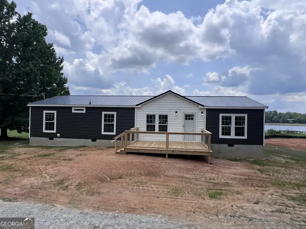 105 N Lakeshore Drive, Ivey