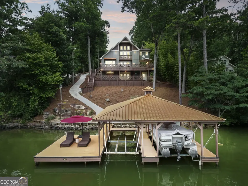 298 Roberts Point Road, Jackson