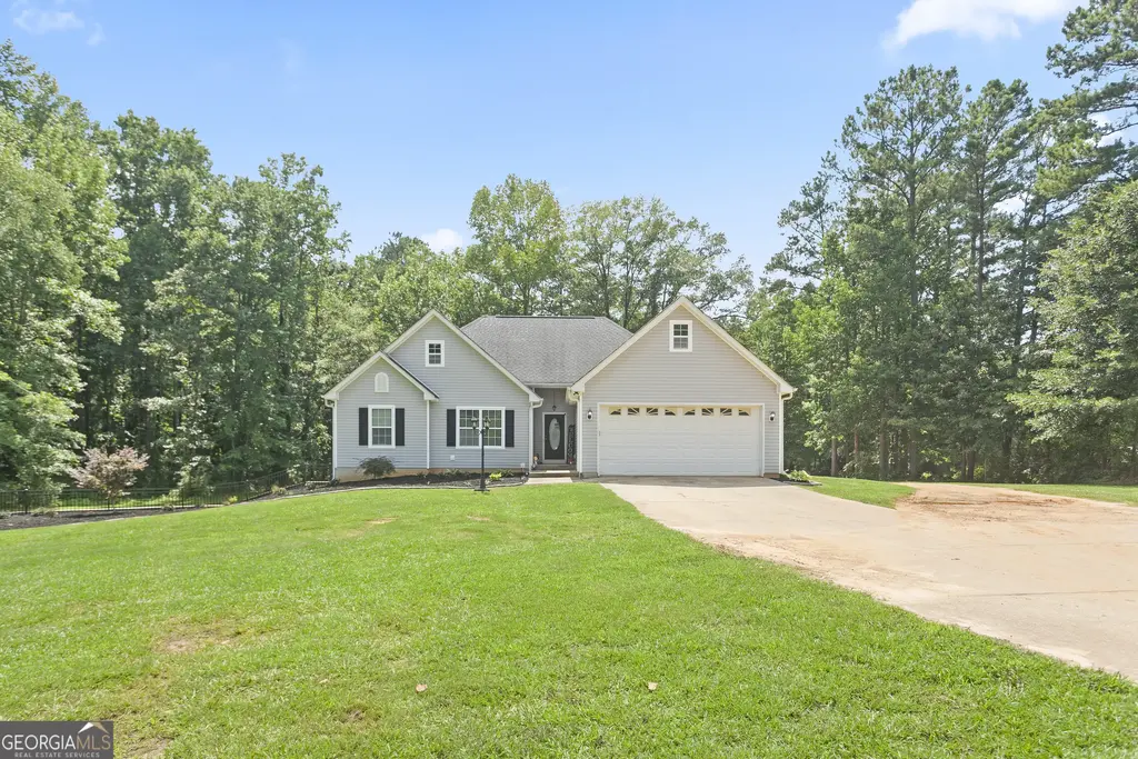 464 Old Carrollton Road, Newnan