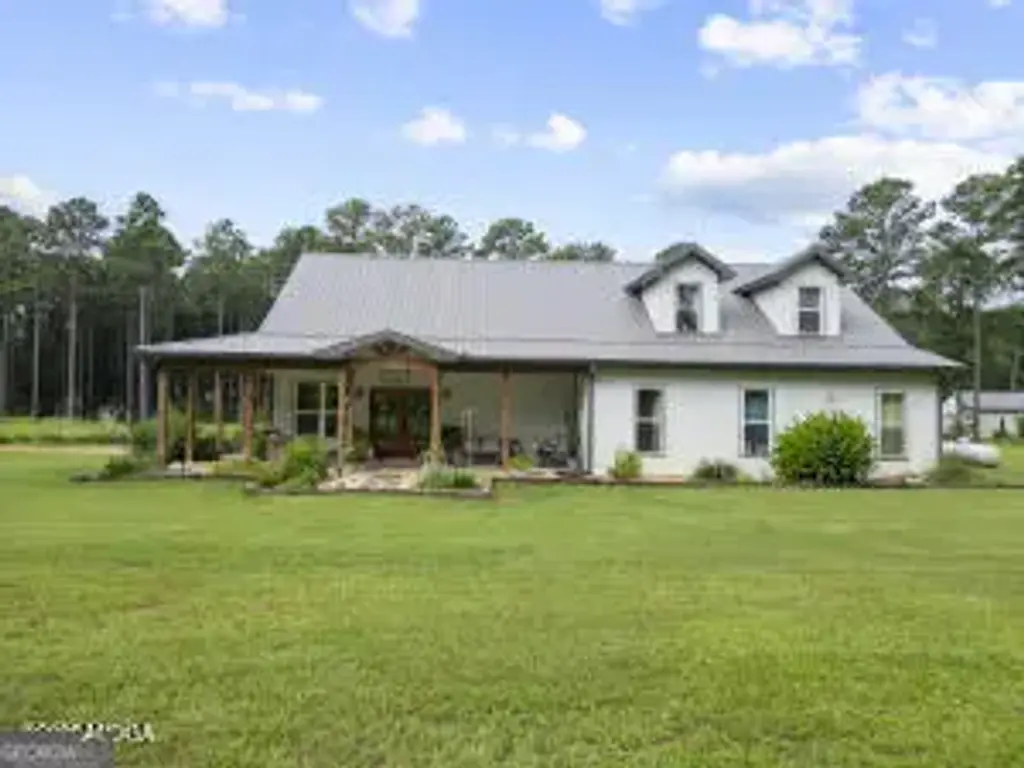 138 Posey Drive, Gray