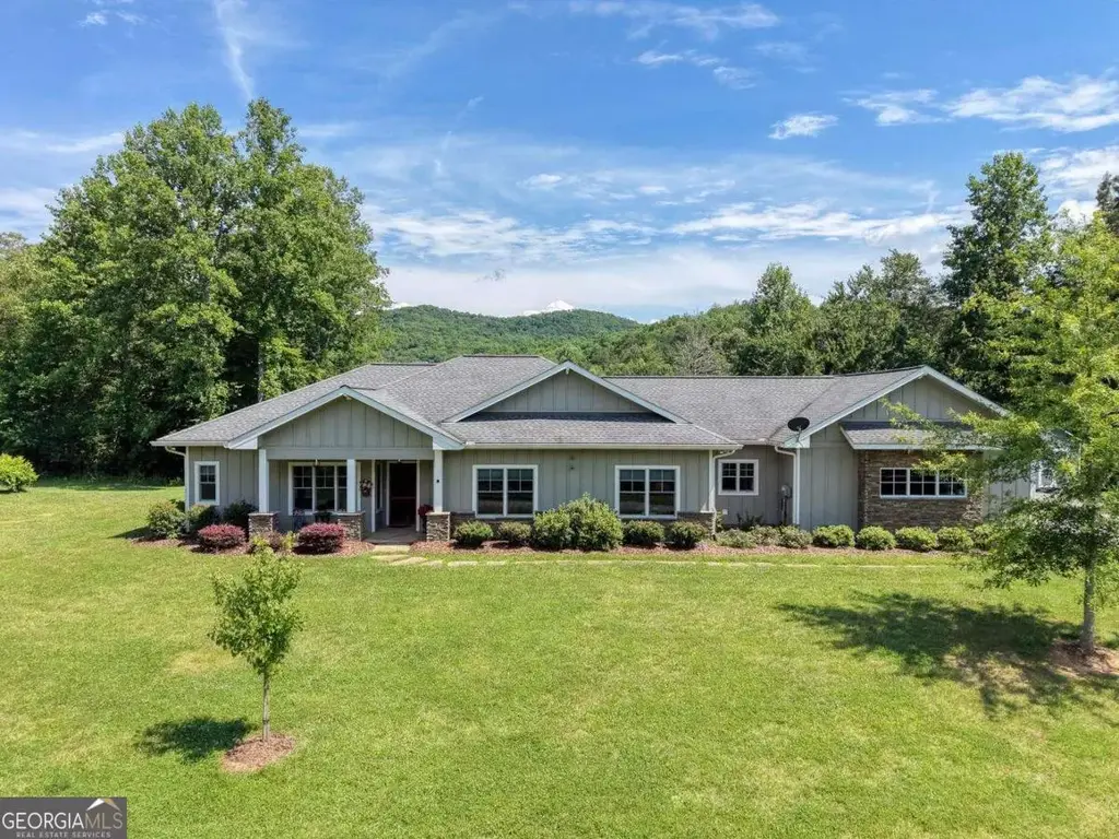 314 Winchester Cove Road, Hayesville