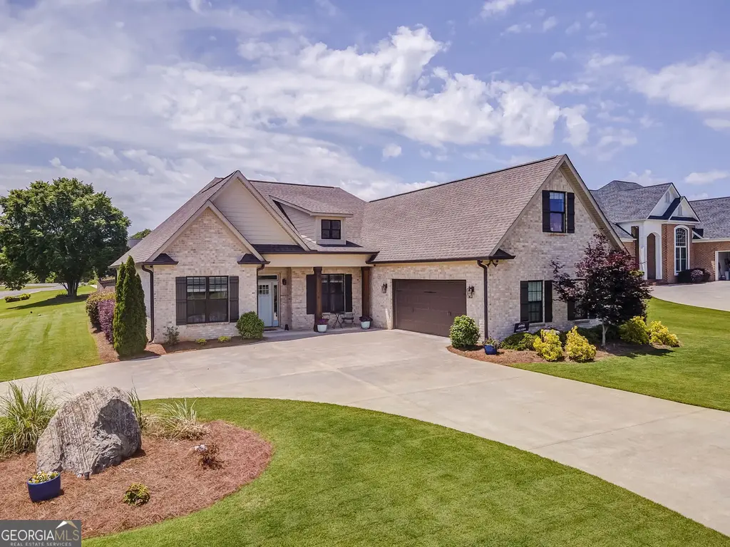 109 Mountain Laurel, Calhoun
