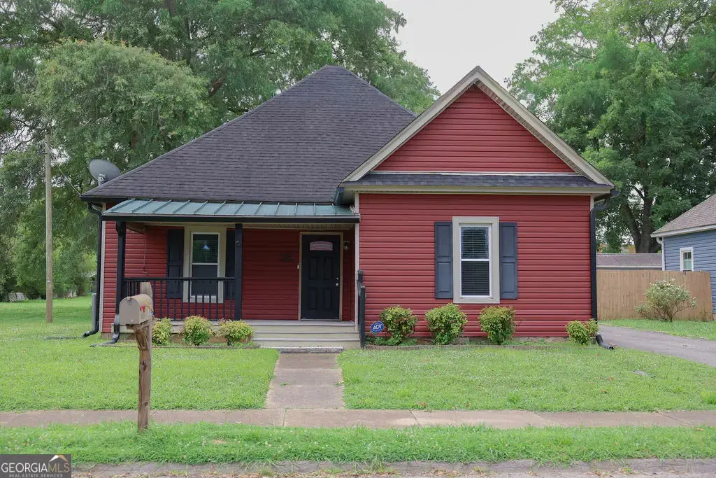 108 W 10th Street, Chickamauga