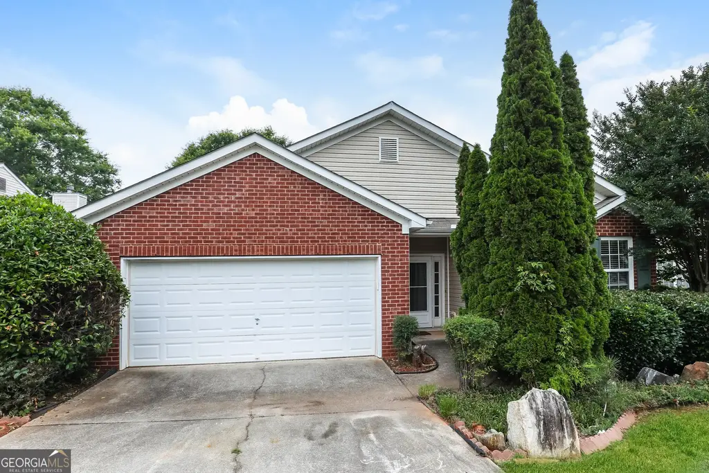 1055 Maple Leaf Drive, McDonough