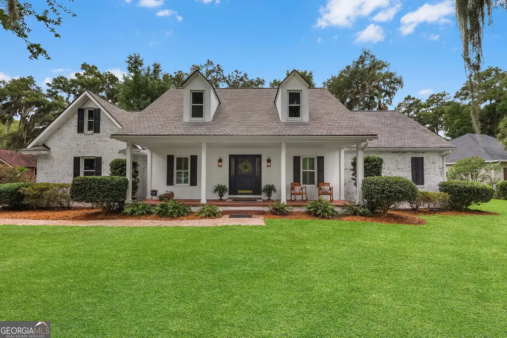 1154 River Drive Sw, Darien