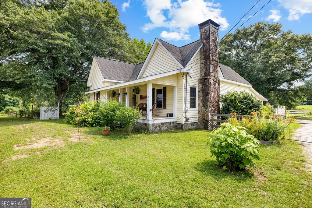 1651 Highway 92 S, Fayetteville