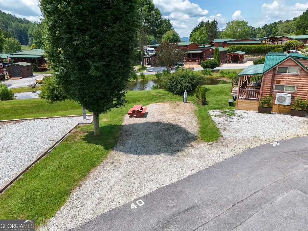 40 Newmar Court, Dillard