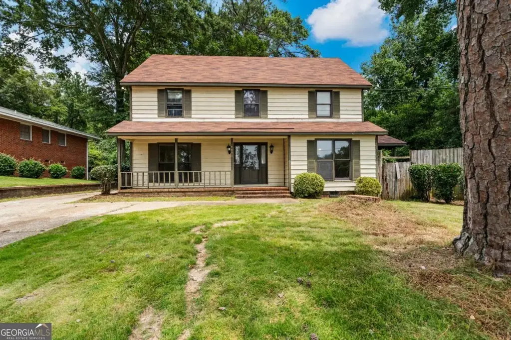 6802 Ellis Drive, Columbus