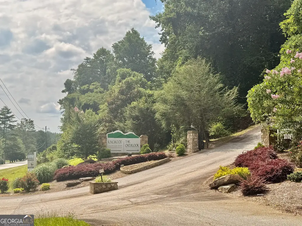 Streets Of The Overlook At Kingwood, Clayton