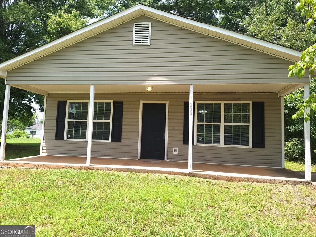 229 Merritts Avenue, Cedartown