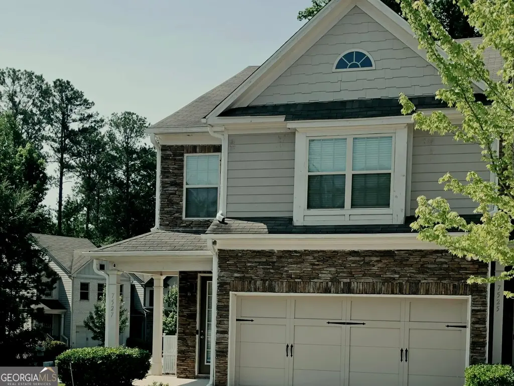 7527 Stone Creek Path, Lithonia
