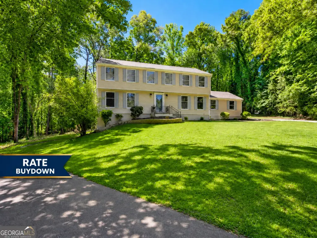 204 Creek Bed Court, Peachtree City