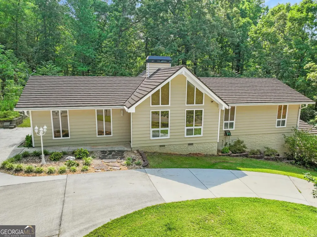 3071 White Road Ne, Conyers