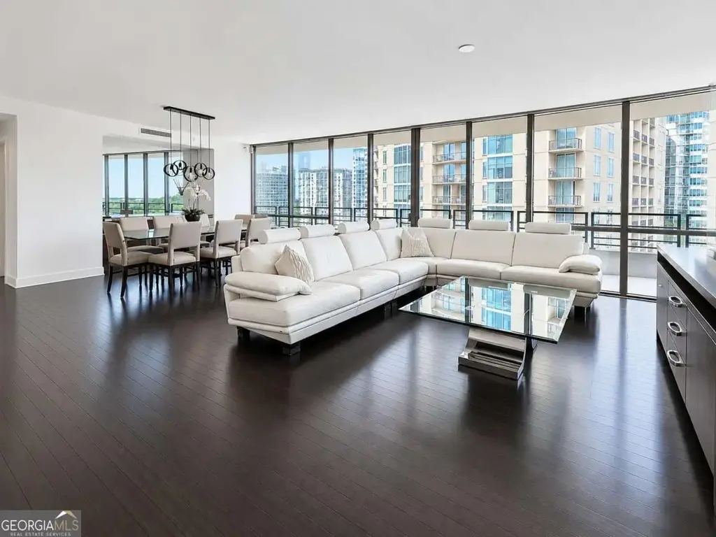 700 Park Regency Place Ne 1705, Atlanta