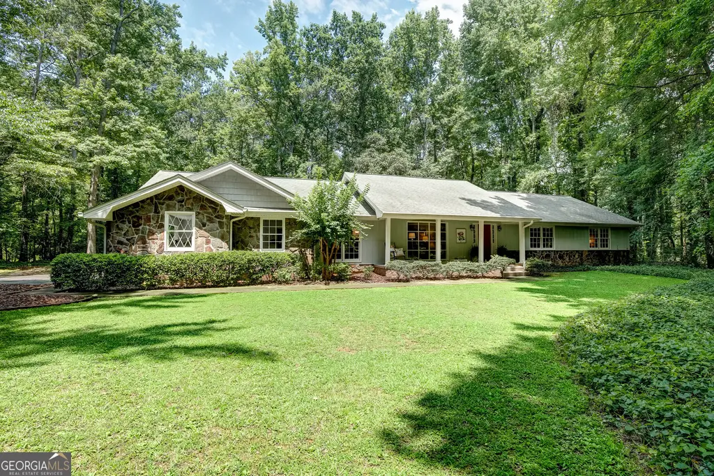 2201 Highway 92 S, Fayetteville