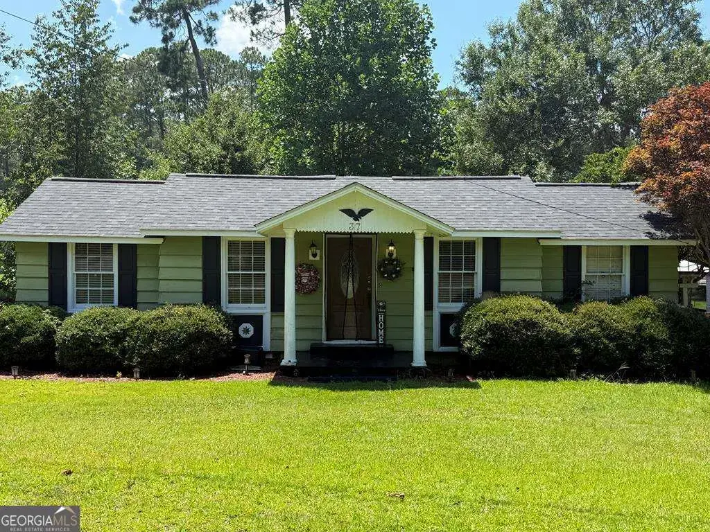 37 Lake Say Hi Drive, Tifton