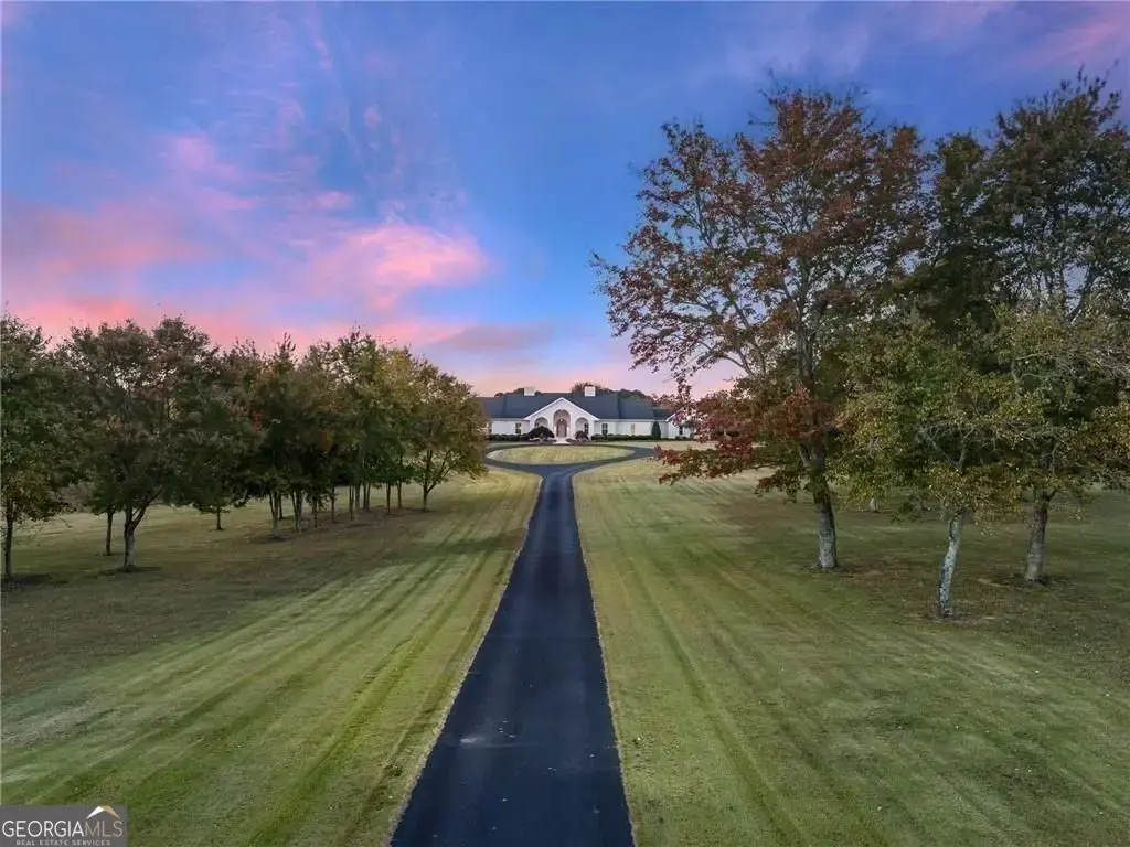1892 Blacks Mill Road, Dawsonville