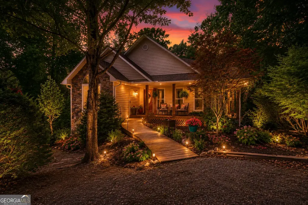 339 Henderson Road, Young Harris