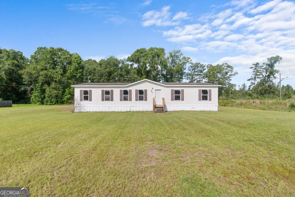 6641 Cecil Nobles Highway, Ludowici