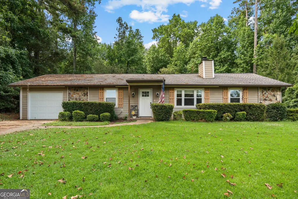 21 Barberry Drive, Newnan