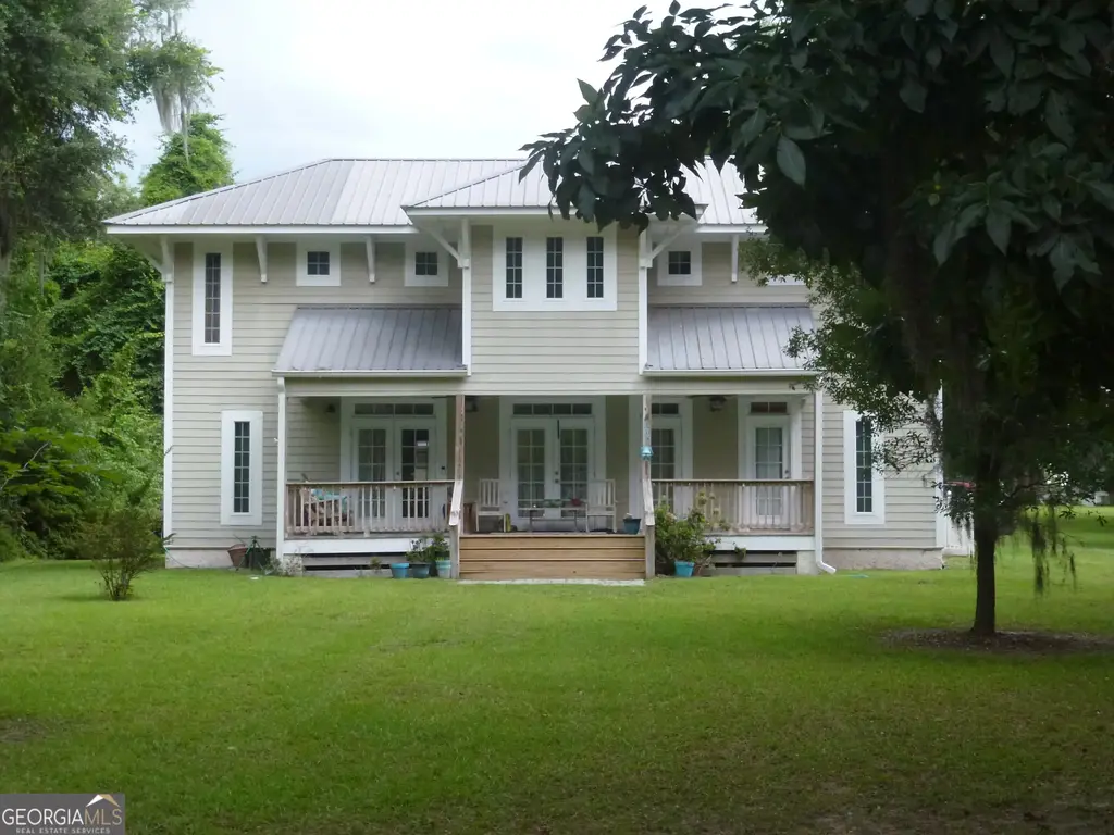 185 Sir Edward Teach Road, Midway