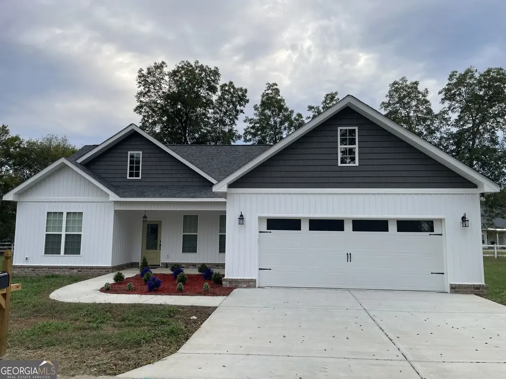 116 Pecan Street, Cochran