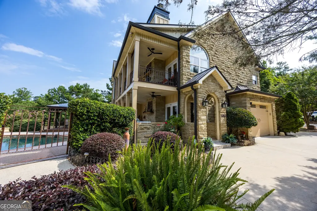 125 Nautica, Pointe, Macon