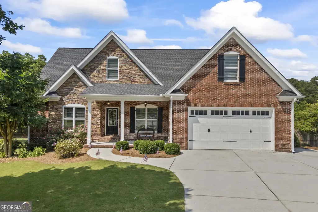 1410 Roberts Court, Loganville