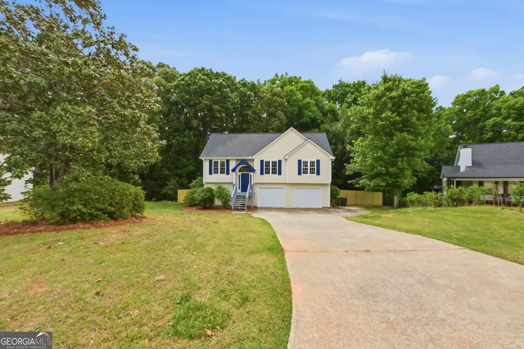 1026 Carriage Way, Loganville