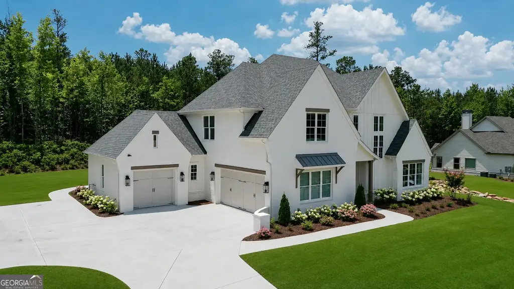 144 Forest Berry Court, Newnan