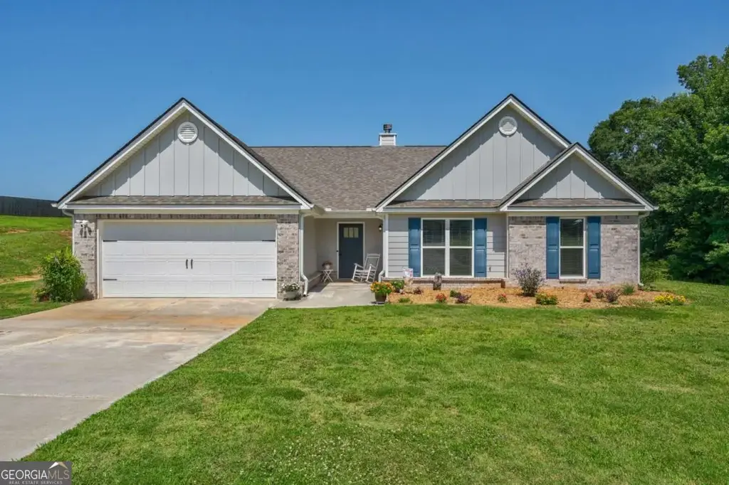 327 Skyview Drive, Winterville