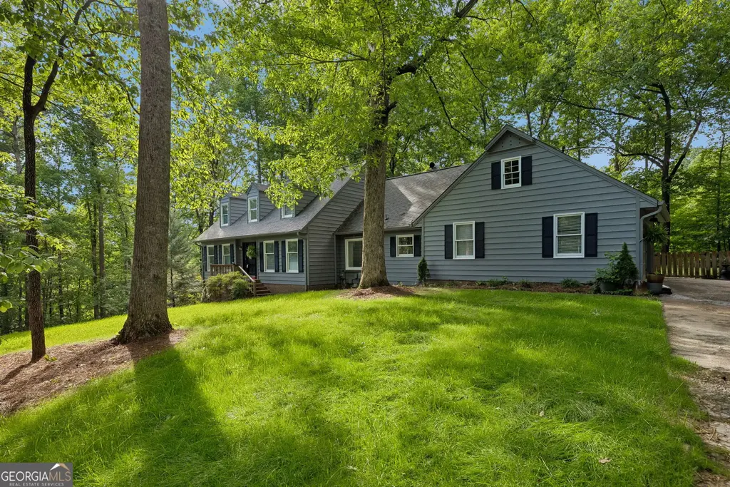 2213 Rocky Face Circle, Dalton