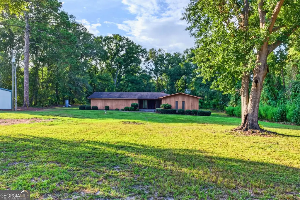 9441 Hwy 169, Glennville