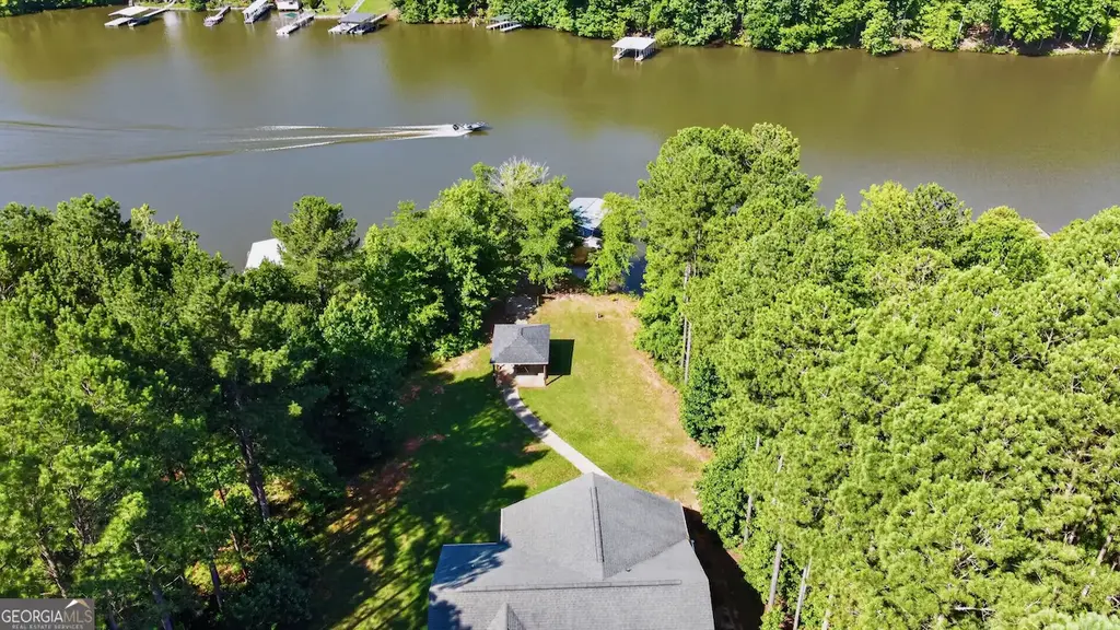 112 Waterside Drive, Iva