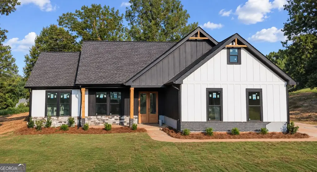 373 Stonington Drive, Mount Airy