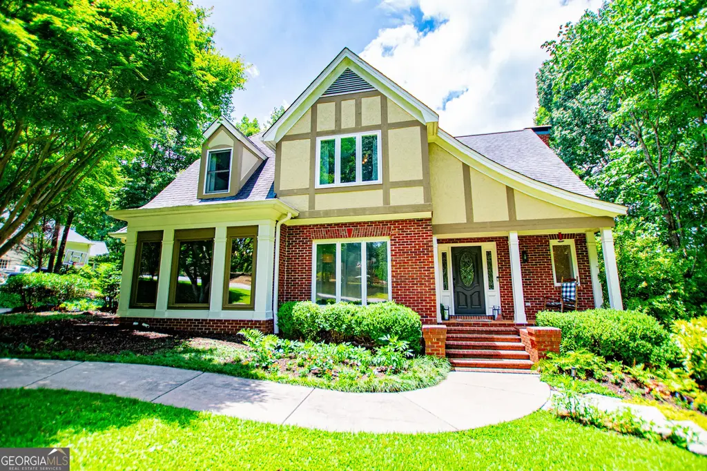 150 Laurel Lakes Drive, Carrollton