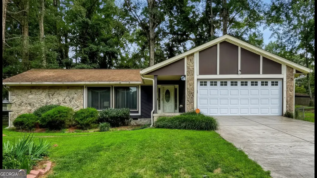 6679 Judy Lane, Riverdale