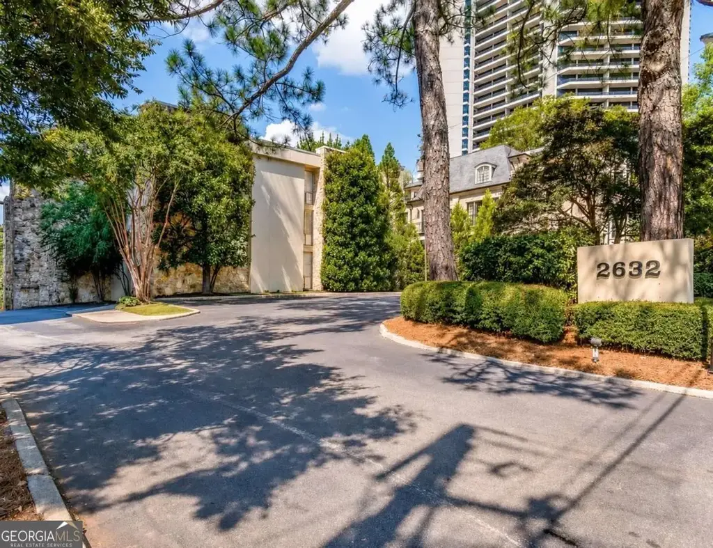 2632 Peachtree Road Nw 304b, Atlanta