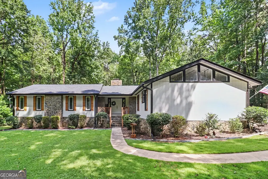 102 Mckinley Circle, Lagrange