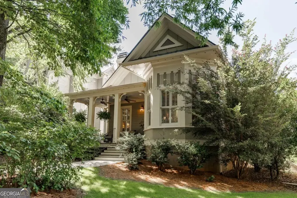 3 Oak Grove Road, Athens