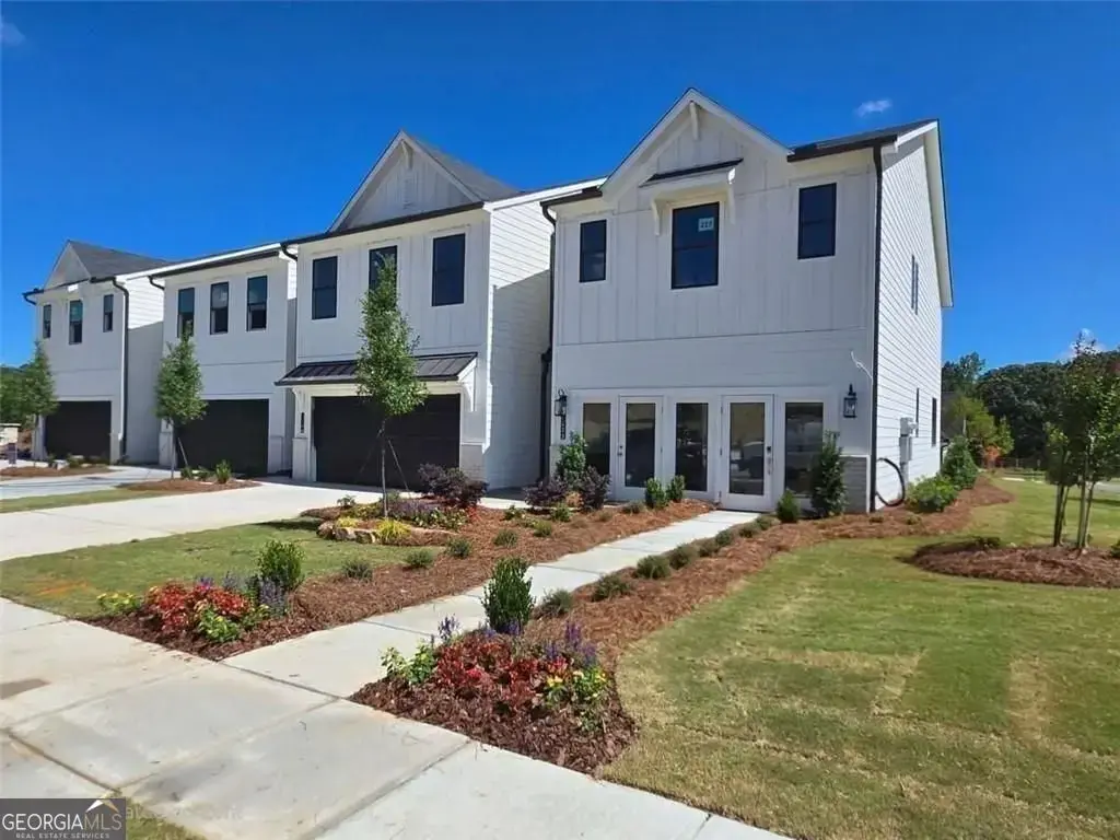 7489 Clover Lane 127, Flowery Branch