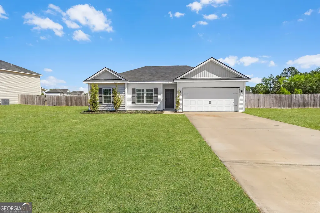 33 Ne Firefly Trace, Ludowici