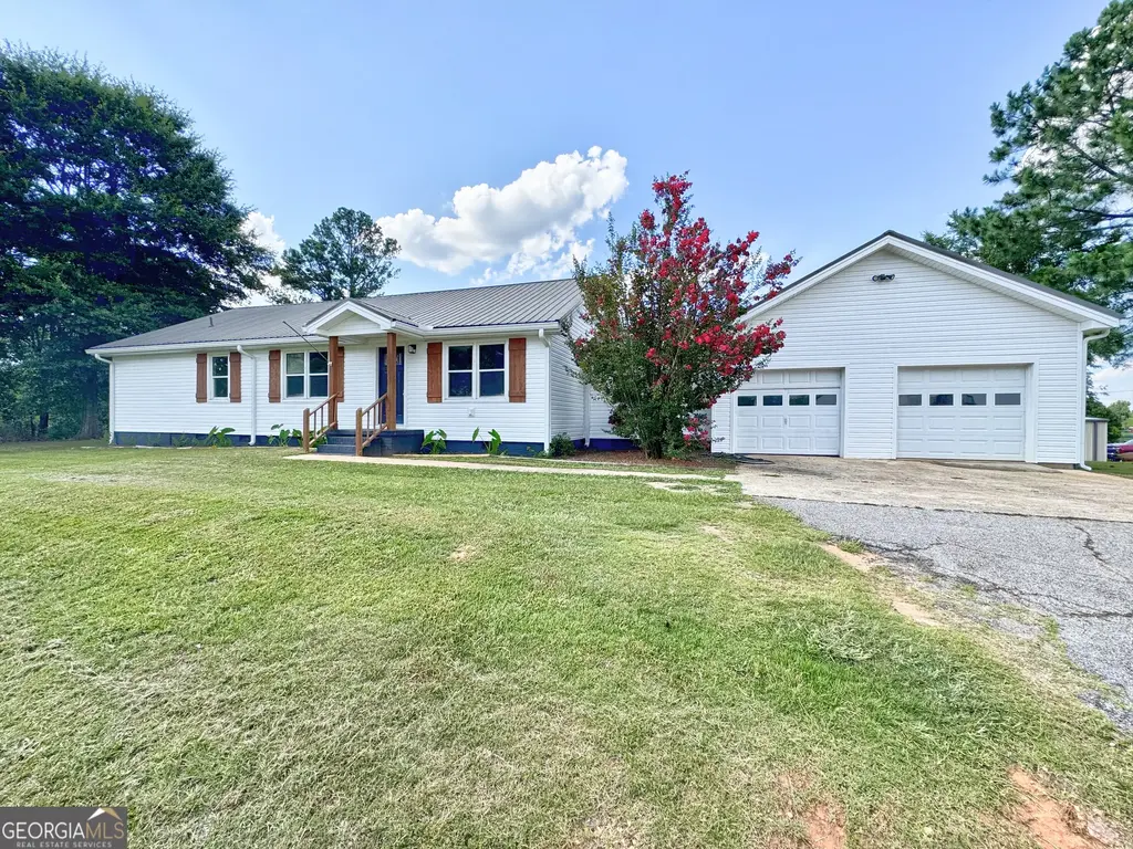 5 Lake Drive, Lagrange