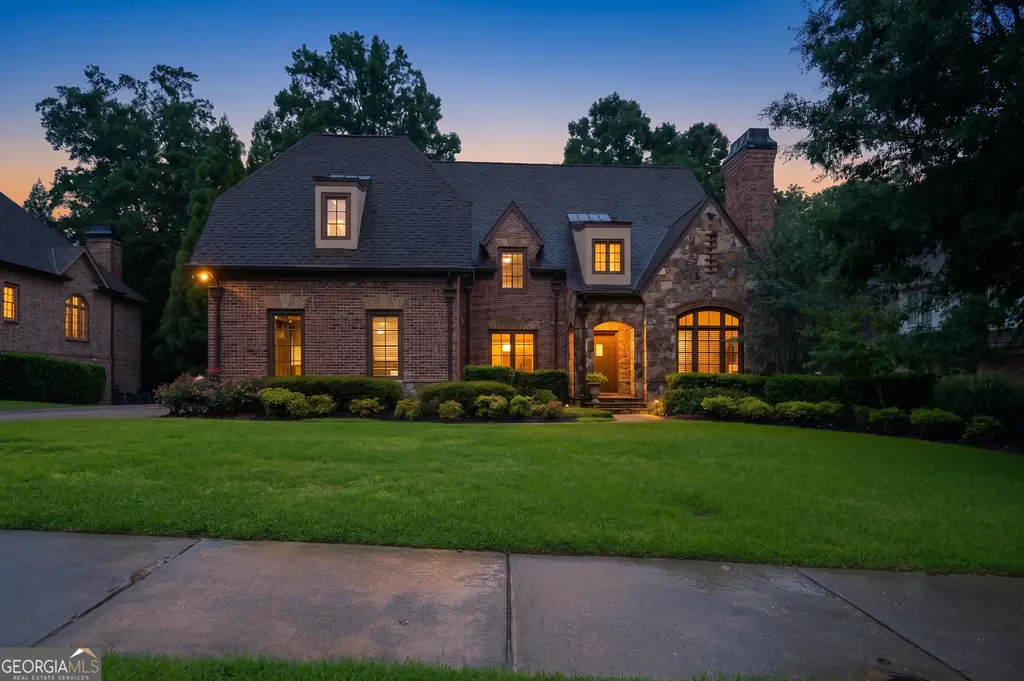 831 Camden Park Court Ne, Atlanta